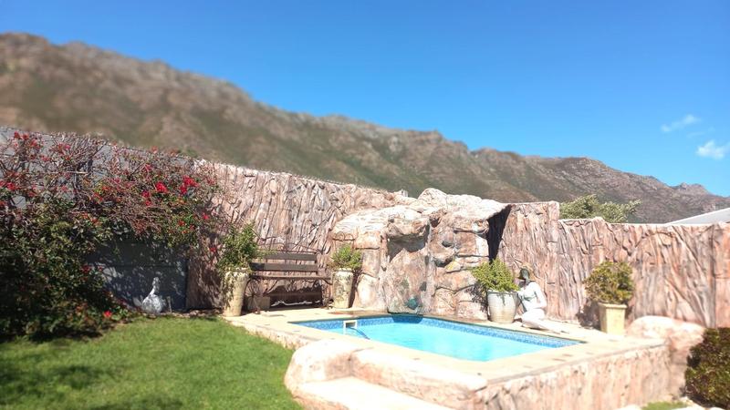 2 Bedroom Property for Sale in Gordons Bay Western Cape